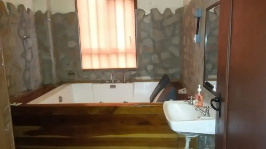 Kamaki House