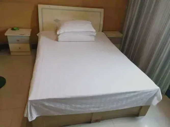 Zhijin Jinggui Hotel