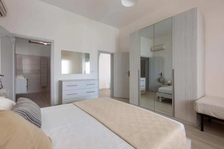 2725 Villa Beatrice by Barbarhouse
