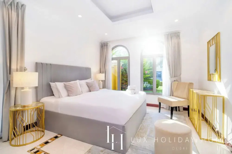 LUX Holiday Home - Frond E 1