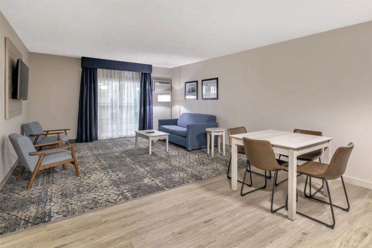 Quadruple Suite