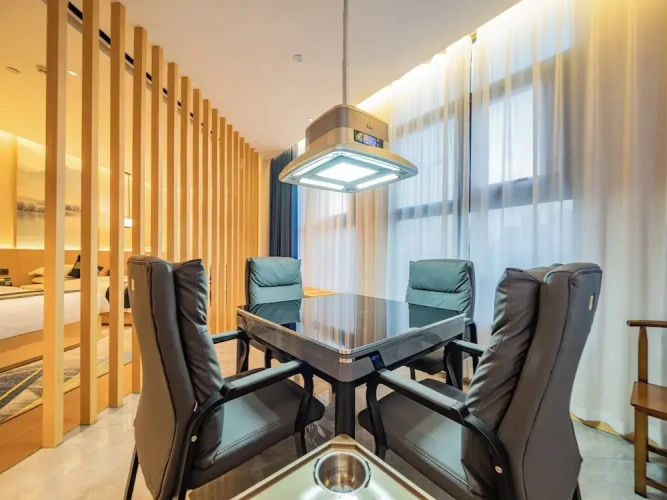 Standard Twin Club room with mountain view