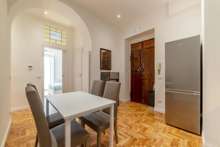 Rione Prati Elegant Apartment With Balcony