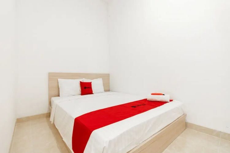 RedDoorz @ Graha Cemerlang Maros