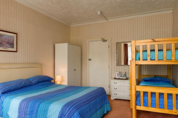 Standard Quadruple room