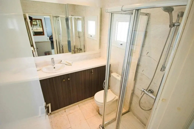2 Br Villa Blue Phoenix - Chg 8911