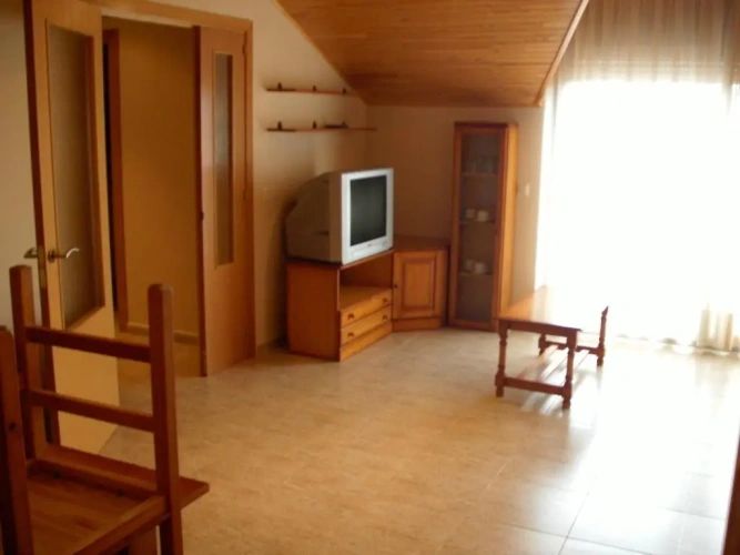 3 Bedrooms Apartment