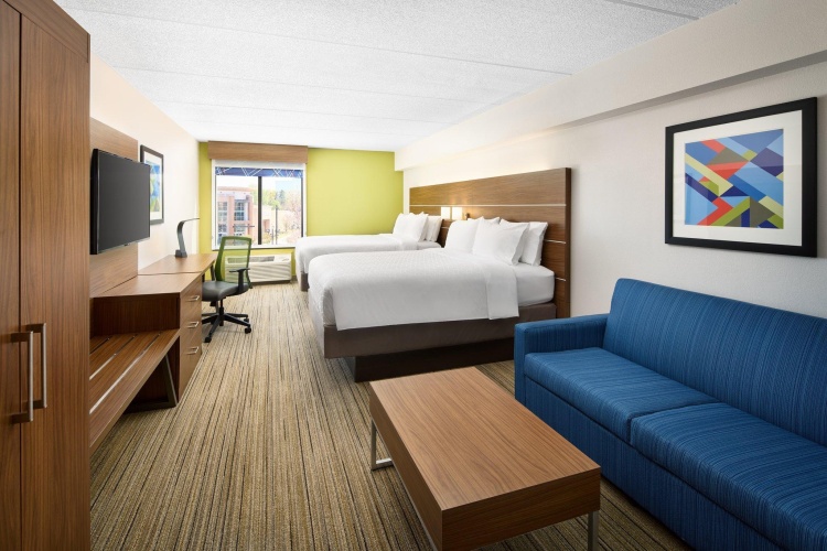 Quadruple Suite