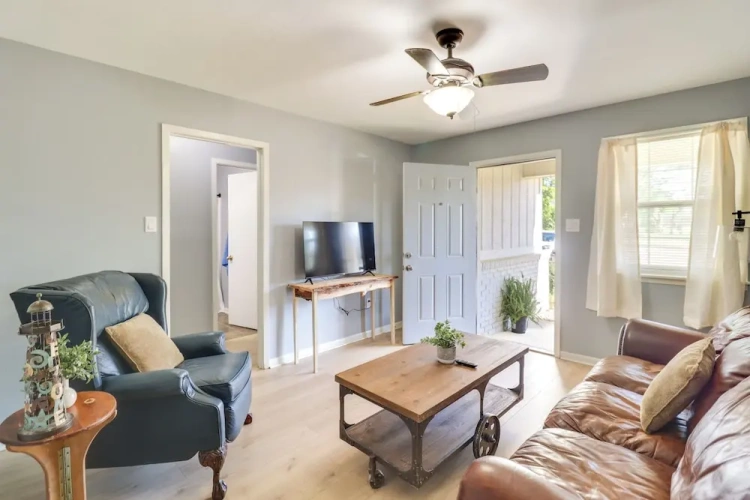 2 Bedrooms Cottage