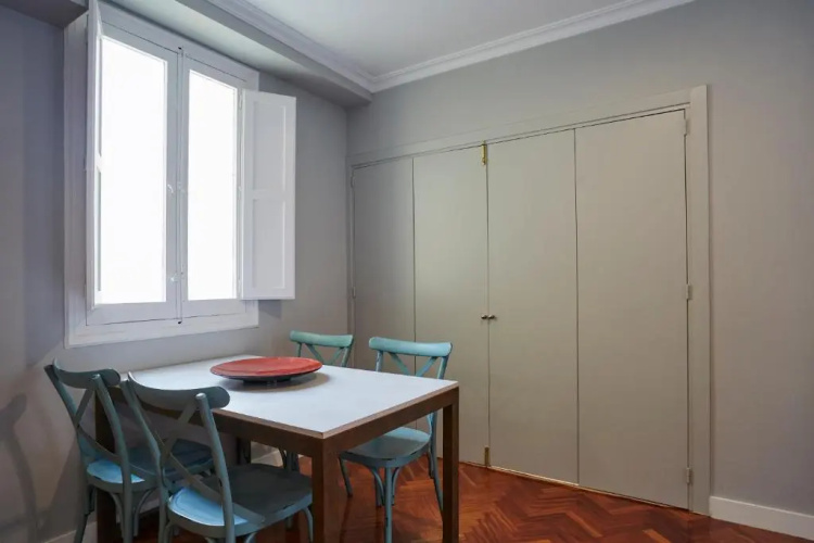 LEEWAYS APARTMENT V in ALCALÁ 99