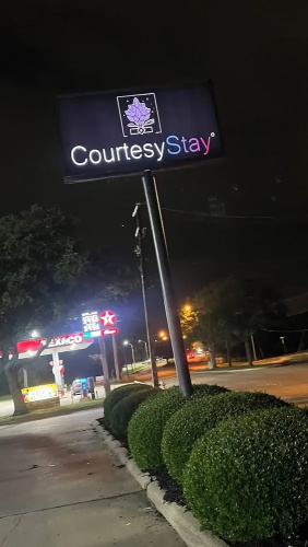 CourtesyStay