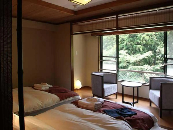 Hakone Nanase