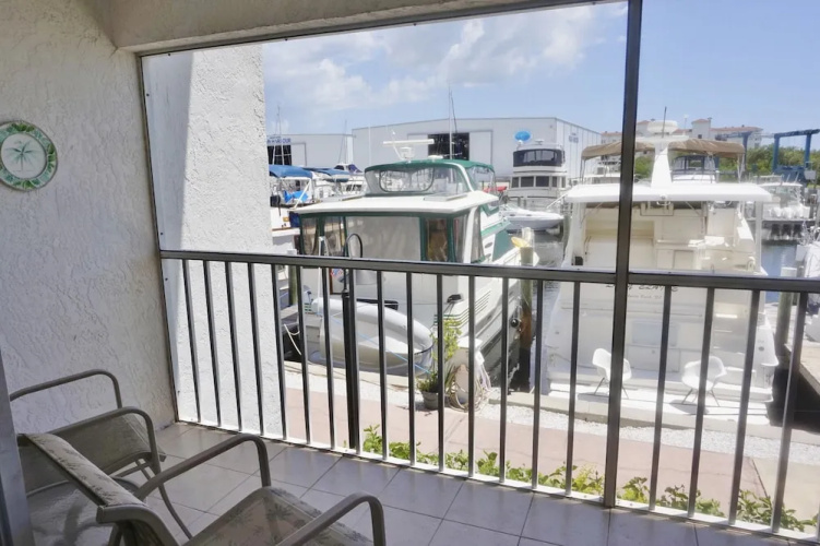 Marina One Bedroom Villa by RedAwning