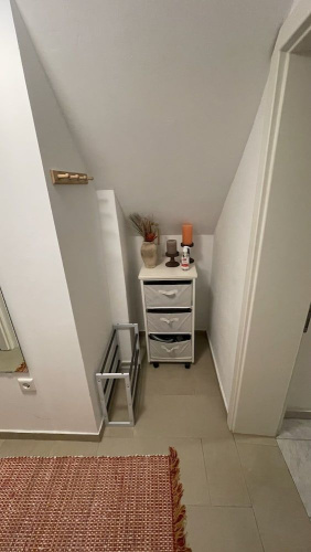Cozy Furnished Basement Apartment