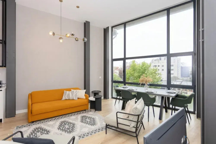 Crystal Luxury Apartment