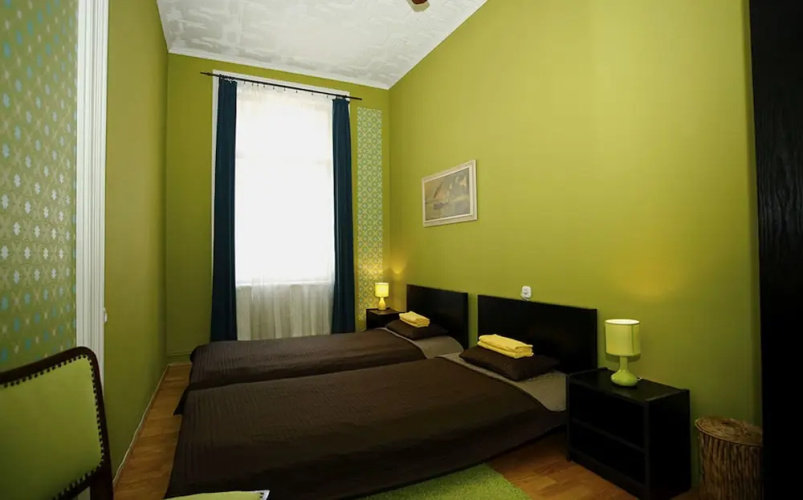 Chic Tarragon Apartments