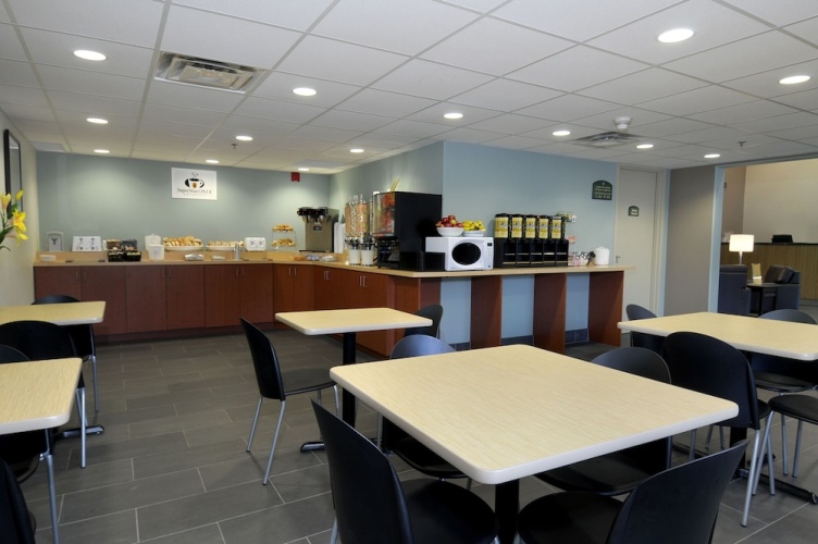Super 8 by Wyndham Peterborough photo 23