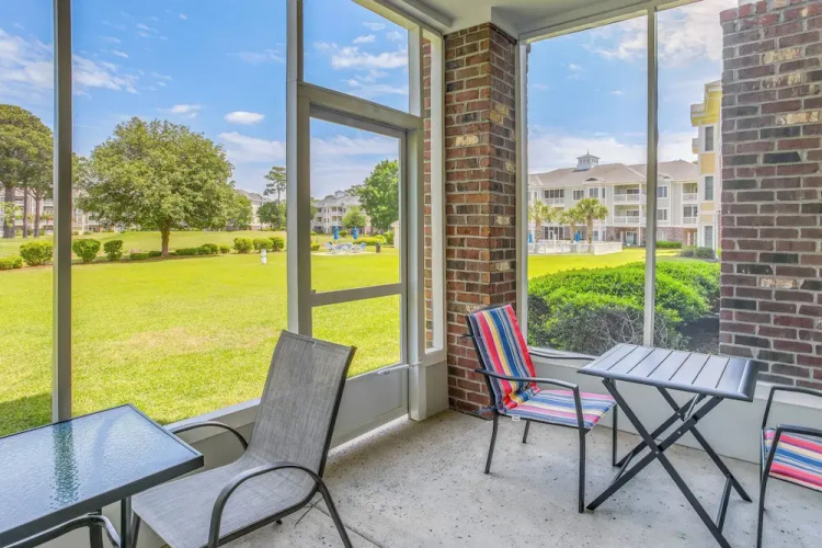 Screened-in Patio: Myrtle Beach Golf Condo