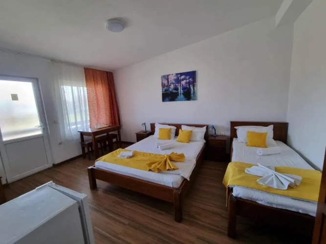 Standard Triple room with balcony