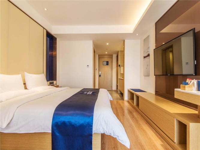 Standard Double room with view