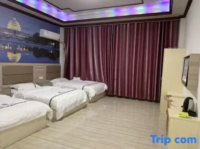 Standard Triple room