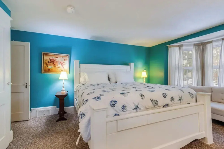 Hickman Street 208a