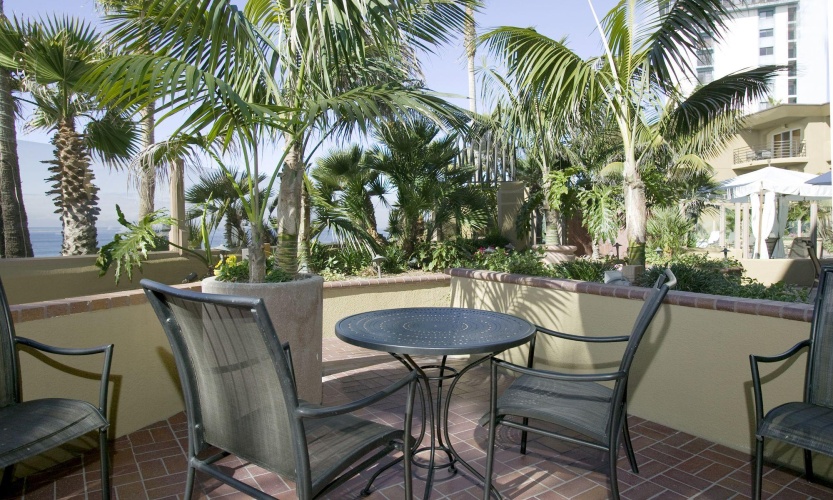 Pacific Terrace Hotel photo 20