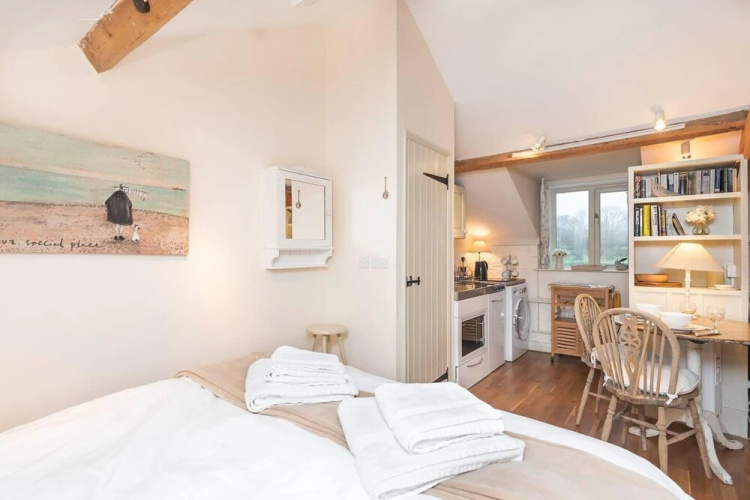 Hay Loft - Tranquil Cosy Holiday Cottage