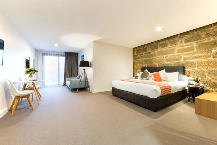 Customs House Hotel