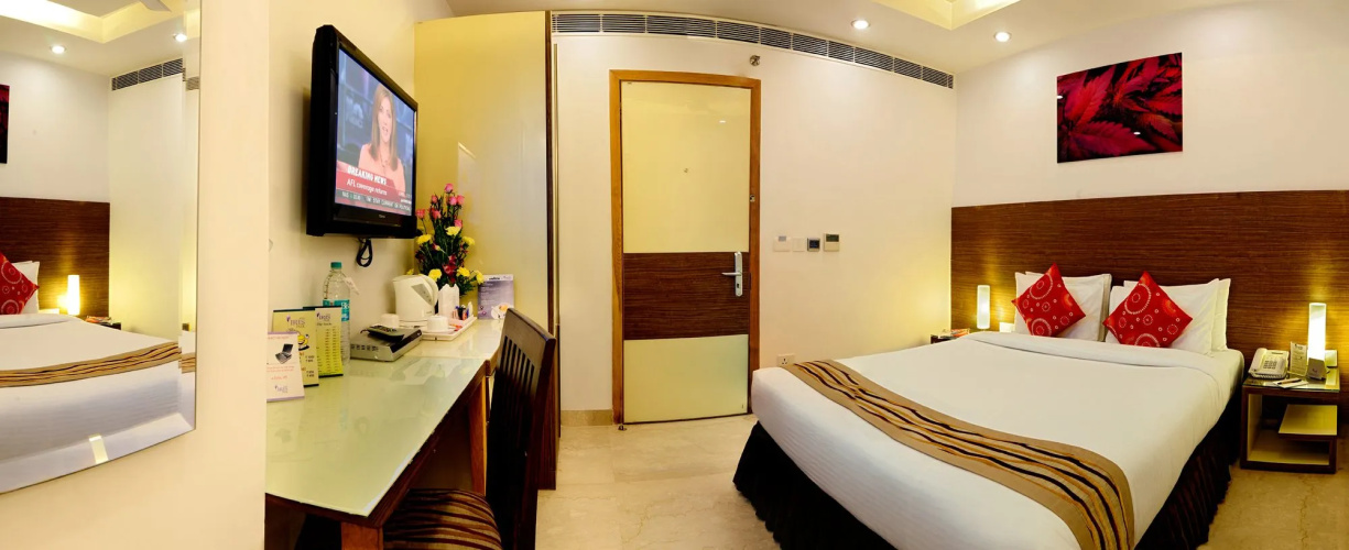 Iris Park Hotel