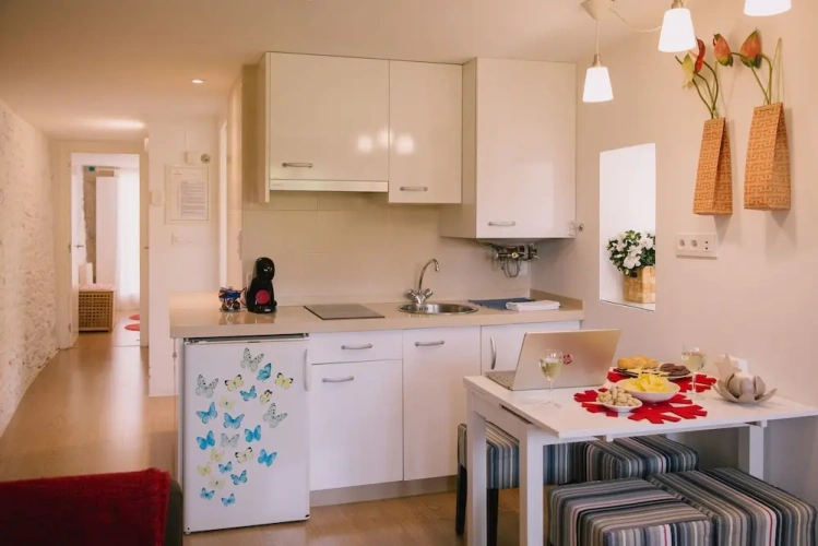 1 Bedroom Apartment with balcony and with garden view