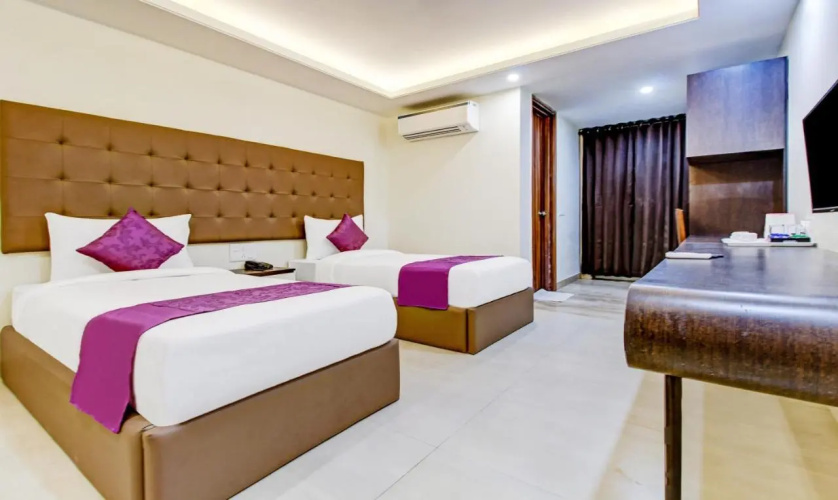 Hotel Mavens Orange Gurgaon