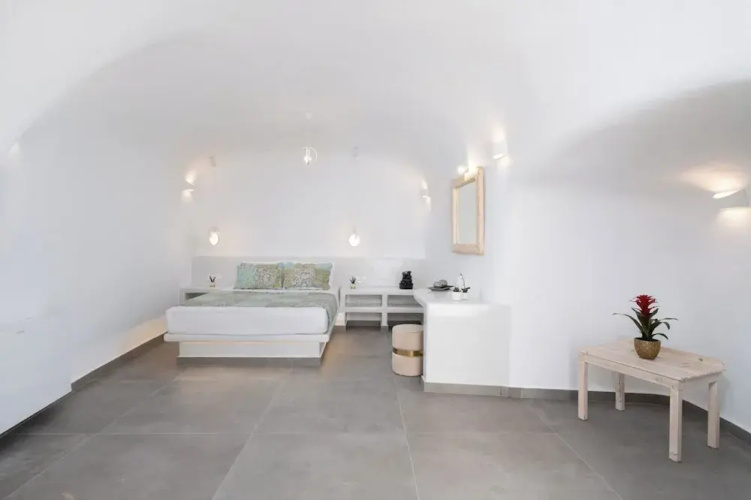 Yiota Collection  4 Suites & 4 Prive Jacuzzi
