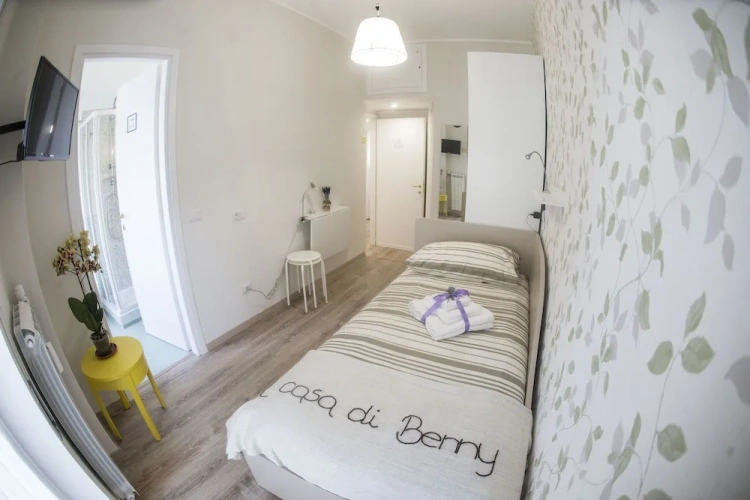 Standard Single room
