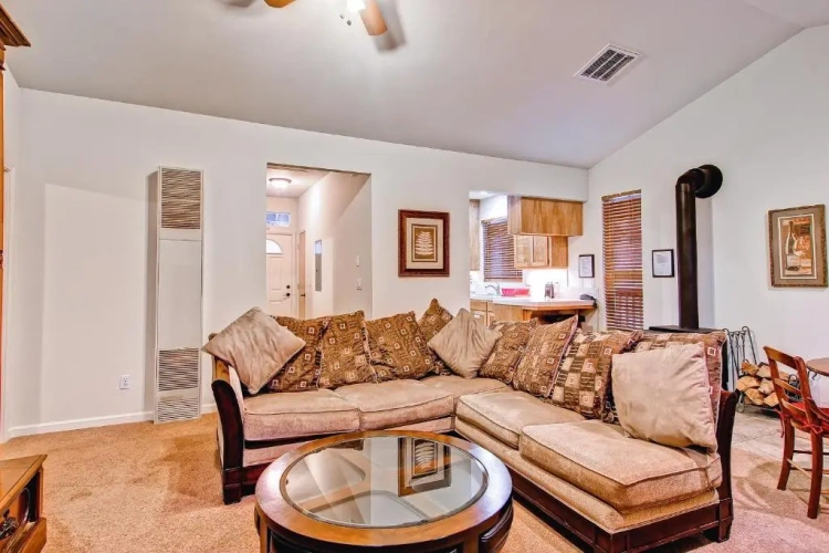 2 Bedrooms Cottage
