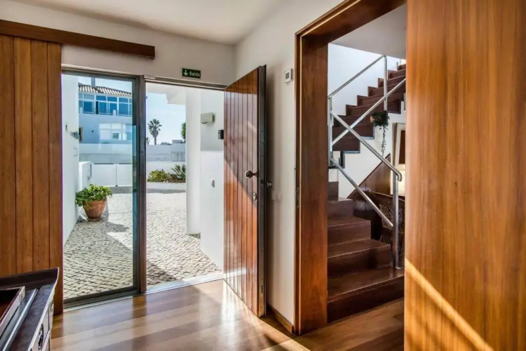 Beachside Paradise 5 Bdr 6 Baths Sleeps 9plus ppl