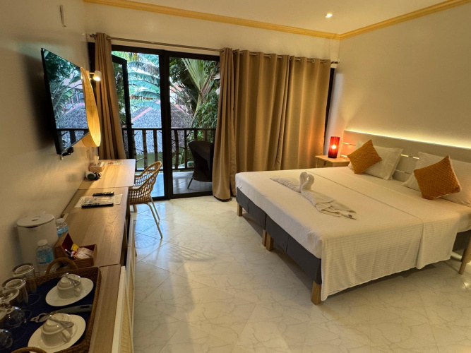 Alona Vida Beach Resort