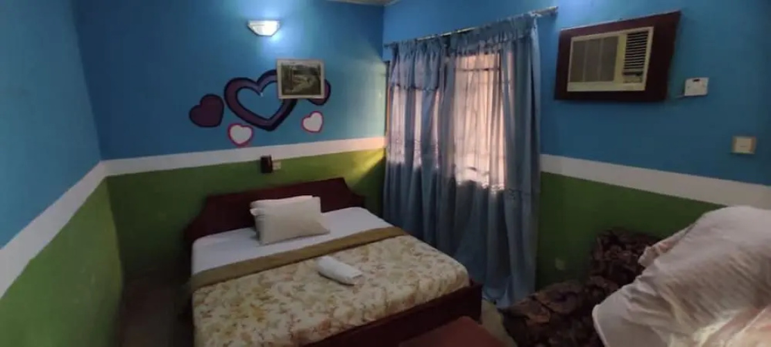 Townhall Hotel & Suites