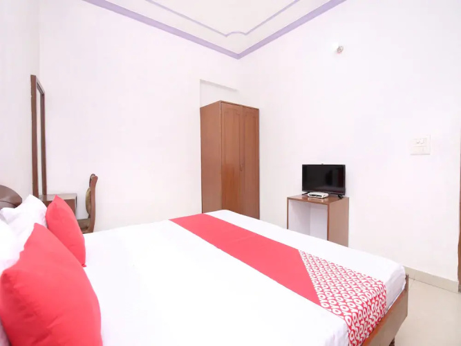City Hotel