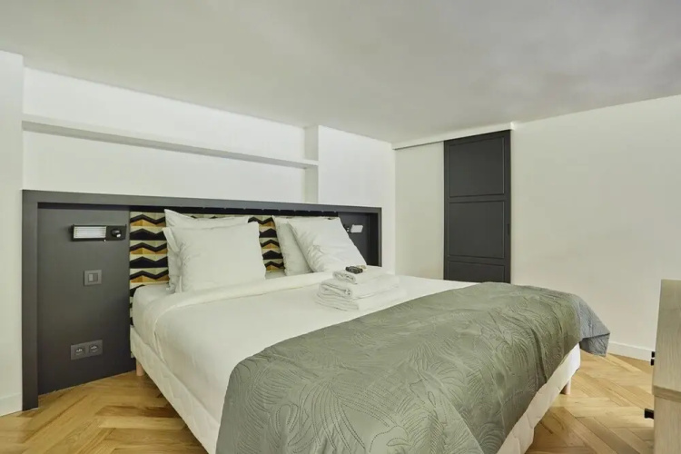 Duplex Center of Paris