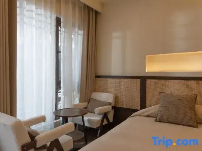 Standard Twin room with courtyard view