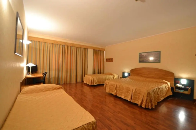 Standard Quadruple room
