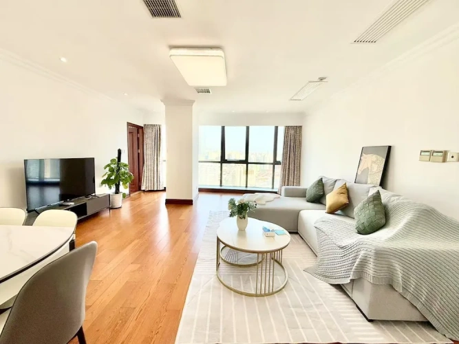 3 Bedrooms Luxury Apartment with city view