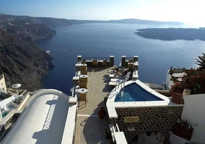 Irini's Villas Resort