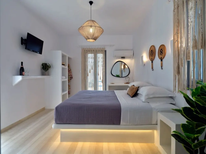 Deluxe room with balcony and with sea view