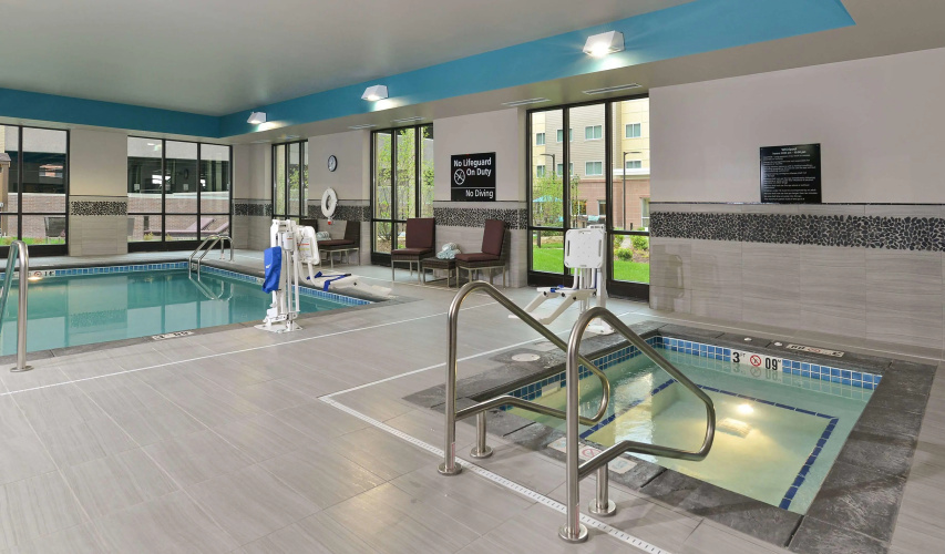 Hampton Inn & Suites Des Moines Downtown