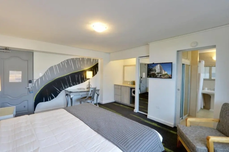 Superior Double room with city view
