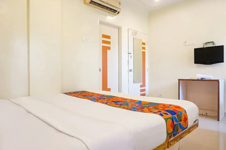 Fabhotel Shree Swami