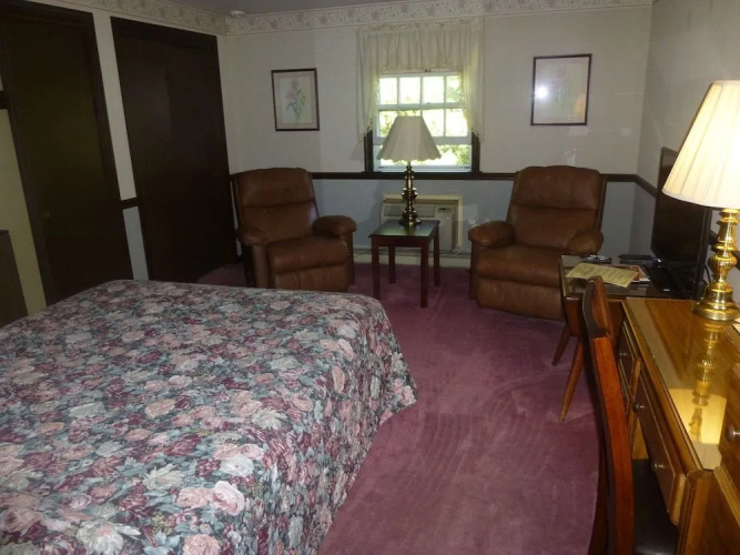 Smoketown Inn