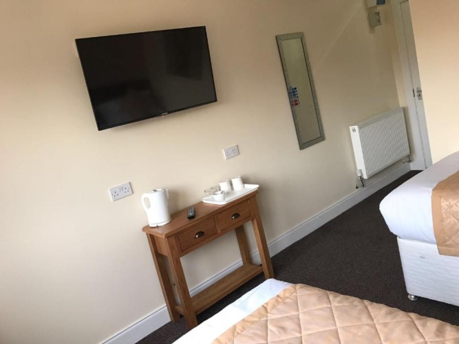 Standard Triple room